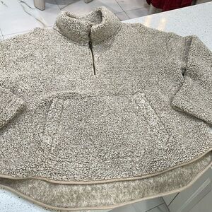 Old Navy Cozy Tan Sherpa Pullover size XL